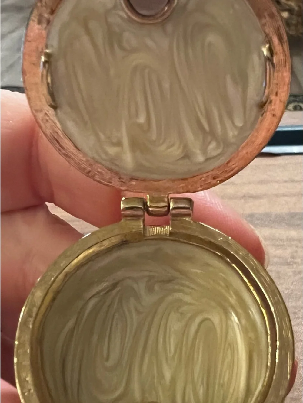 GREEN Pearlized Inlay Small Round Hinged Trinket Box w/ Angel w/Crystal Thailand